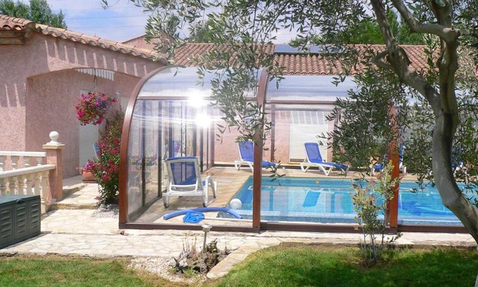 Beziers Apartment | 2-Bedroom Apartment with Pool & Garden in Beziers