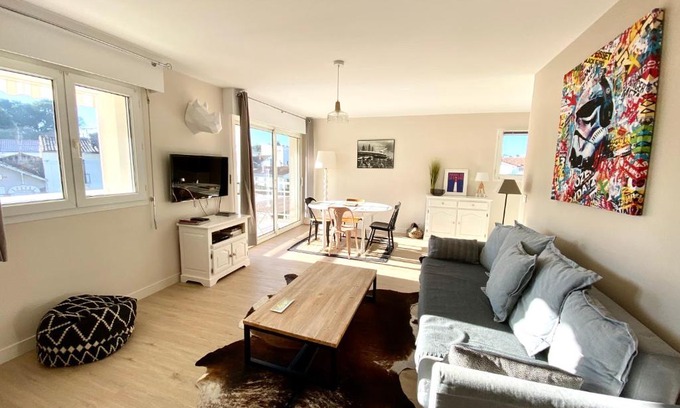 Pontaillac Apartment | Spacious Appartement in Pontaillac, Steps from the Beach