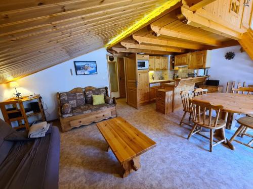 Areches Apartment | Spacious 3-Bedroom Apartment for Families - MER13