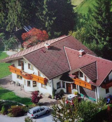 Aich Apartment | Top-Rated Appartement Stocker with Kitchen & Breakfast