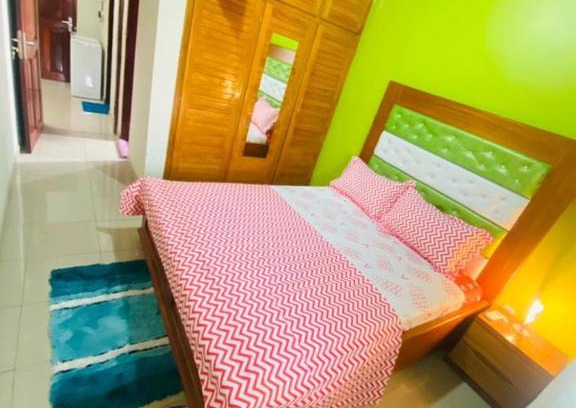 Douala Apartment | Cozy Studio & Bedroom Apartment in Douala - 10/10 Rated!