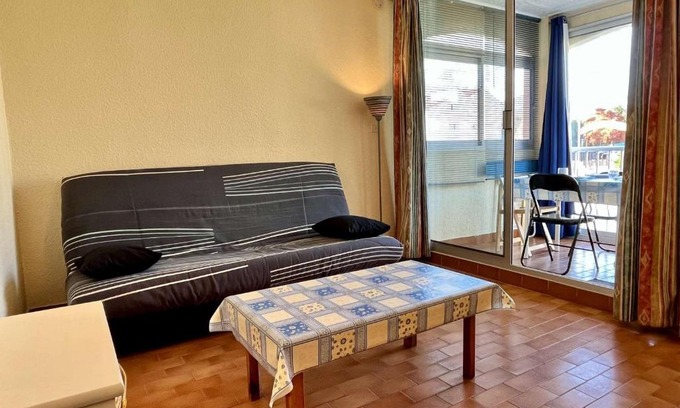 Argeles Plage Apartment | Cozy Beachside Studio with Garage, Pet Friendly in Argelès