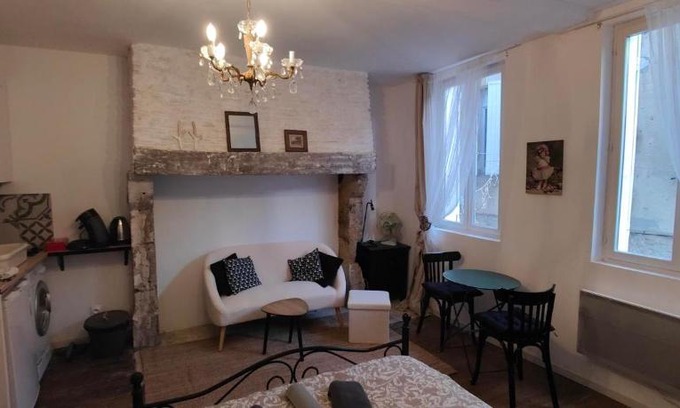 Condom Apartment | Inviting Studio Apartment with Great Guest Ratings