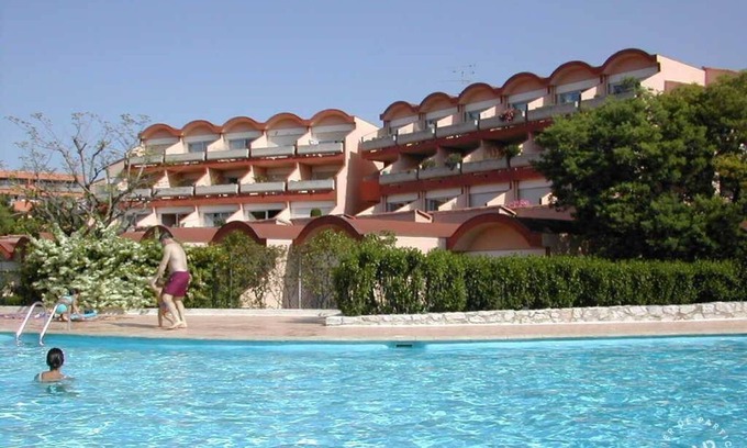 Plaine de la Brague Apartment | Cozy T2 Apartment with Pool, Tennis & Free WiFi for 4