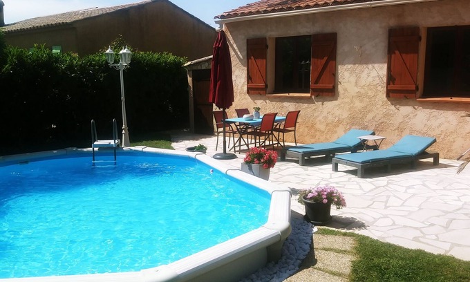 Frejus City Centre Villa | Serene Appartement T2 with Pool and Oceanfront Views