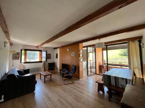 Le Sauze Apartment | Ideal Appartement T2 with Terrace Near Slopes and Shops