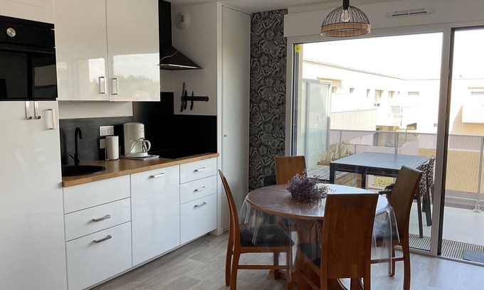 Fort-Mahon-Plage Apartment | Cozy T2 Cabin Apartment with Pool and Ocean Views for 4