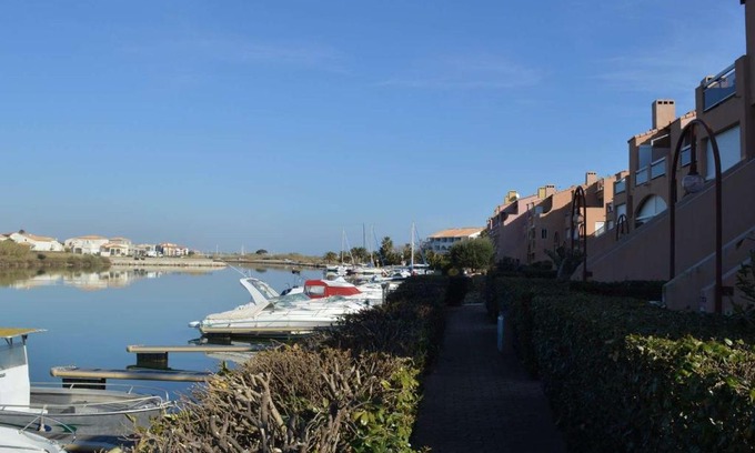 Saint-Cyprien Plage Apartment | Cozy T2 Cabin with Lagoon View, Steps from the Beach