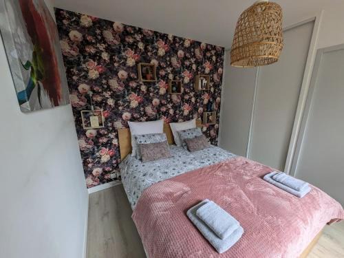 Vitre Apartment | Tranquil "Le Cocoön" Garden Apartment - Family Friendly Stay