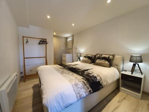 Bourgoin-Jallieu Apartment | Convenient T2 Apartment Near Station & Town Center