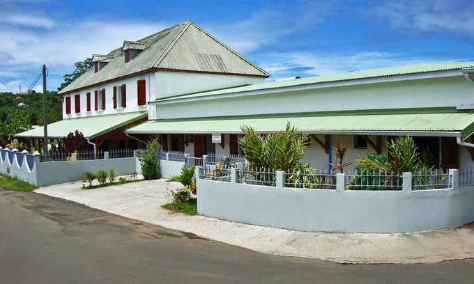 Tartane Apartment | Top-Rated Appartement T3 Cacao with Pool & Kitchen Amenities