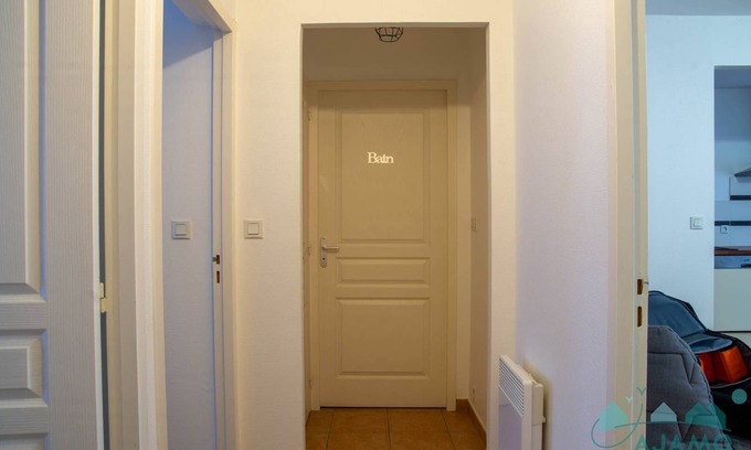 Sables-d'Or-les-Pins Apartment | Bright Oceanfront T3 Apartment Steps from Sables-d'Or Beach