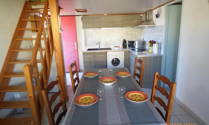 Narbonne-Plage Apartment | Cozy Ocean View Apartment at Les Balcons de la Méditerranée
