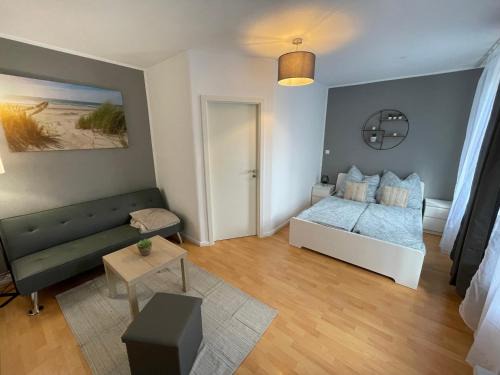 Ortslage Trotha Apartment | Family-Friendly Appartement "Tom" with Parking & Pet Access