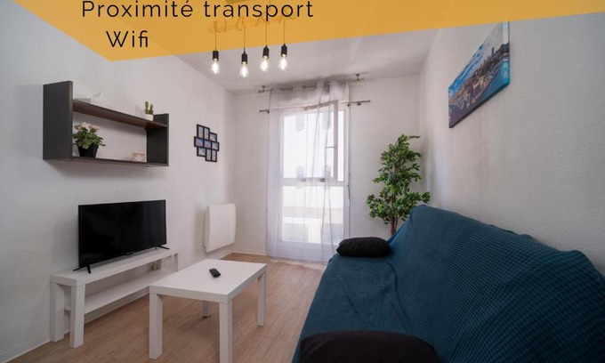 Saint-Charles Apartment | Convenient Apartment Near Gare St Charles for Your Stay