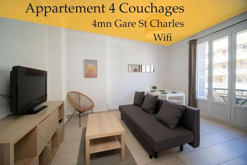 Saint-Charles Apartment | Cozy St Charles Apartment with Balcony for 4 Guests