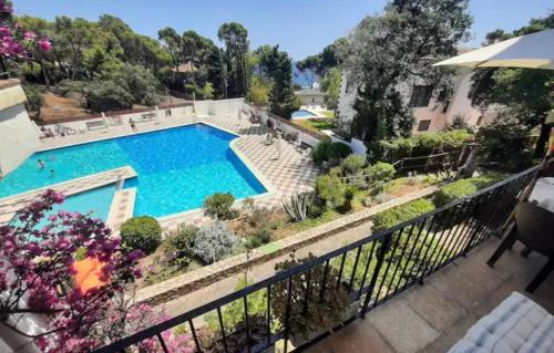 Calella de Palafrugell Apartment | Comfortable Oceanview Apartment with Pool in Calella de Palafrugell