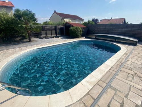 Cebazat Apartment | appartement tout confort dans villa avec piscine