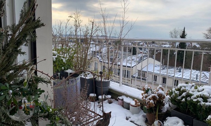 Clagny Glatigny Apartment | Bright Top-Floor Apartment with Versailles View & Kitchen