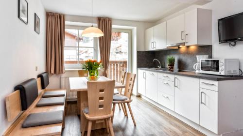 Molini di Tures Apartment | Top-Rated Appartement Treffpunkt with Hot Tub & Breakfast