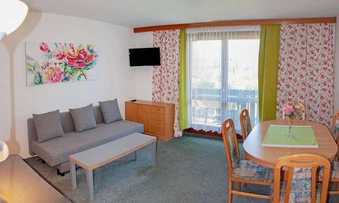 Seeboden Apartment | Cozy Appartement Typ 2 - Enjoy Breakfast at Landhaus Widmeyer