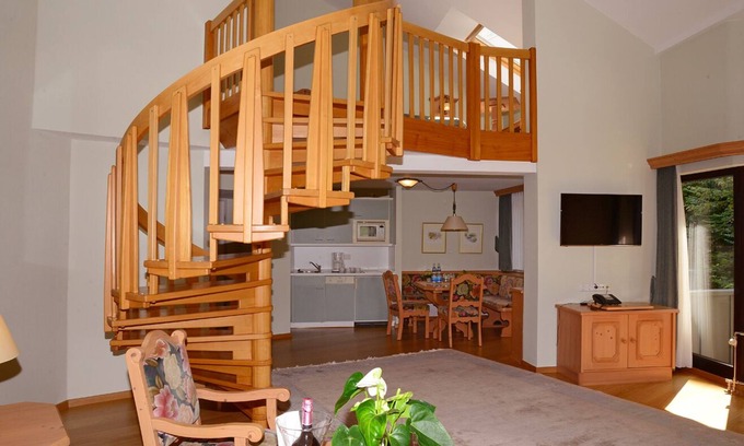 Sasbachwalden Apartment | Spacious Maisonette with Kitchen & Breakfast Included