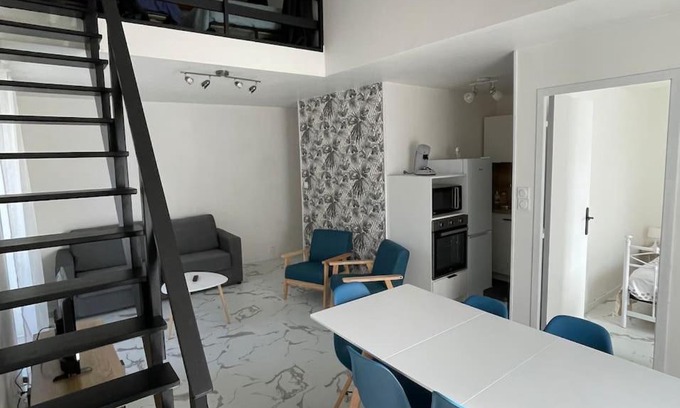 Soubise Apartment | Scenic Appartement with Views of Charente River - 9.2/10