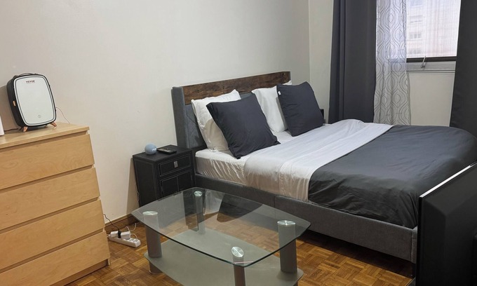 Gambetta Apartment | Cozy Appartement with Balcony in La Défense, Paris