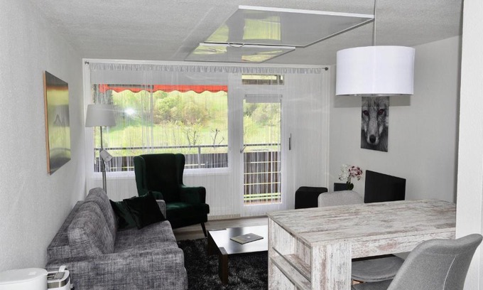 Tonbach Apartment | Cozy Appartement Wolf Nummer 69 with Pool and Pet-Friendly Options