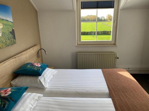 Heijenrath Apartment | Welcoming Appartementen De Zegelskoël with Hot Tub & Breakfast