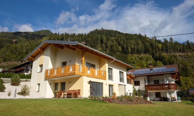 Obervellach Apartment | Top-Rated Appartementhaus Dullnig with Unique Amenities
