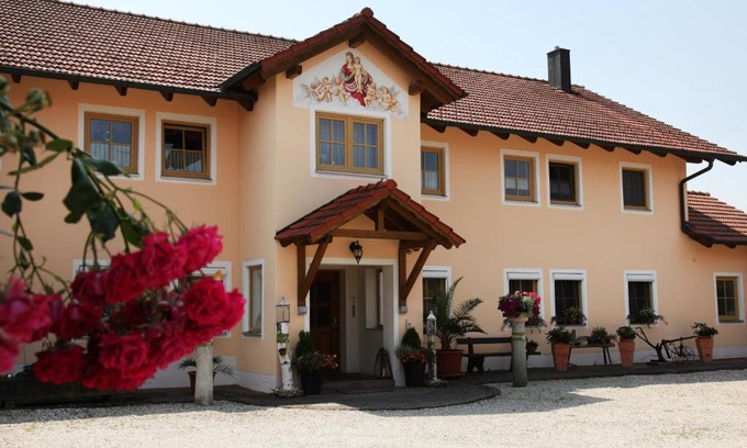Pocking Apartment | Oceanfront Appartementhaus Putz - Rated 9.3 by Guests