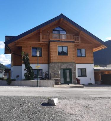 Eben im Pongau Apartment | Discover Appartementhaus Resch: Top-Rated Family Retreat