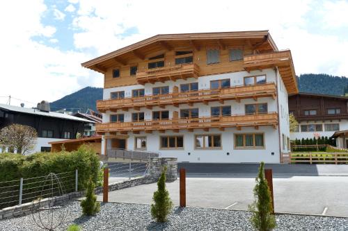 Ellmau Apartment | Family-Friendly Appartementhaus Spiegl with Great Reviews