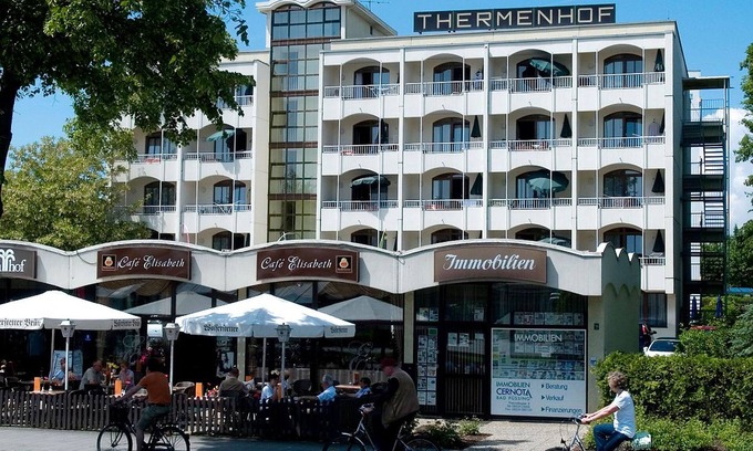 Bad Fuessing Apartment | Relax at Appartementhaus Thermenhof with Spa & Restaurant