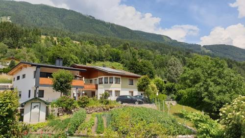 Flattach Apartment | Guest Rated 10/10: Appartementhaus Zraunig with Hot Tub