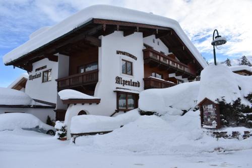 Pertisau Apartment | Family-Friendly Appartements Alpenland in Pertisau