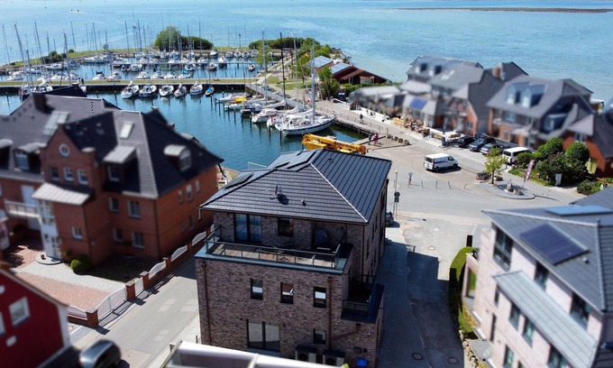 Lemkenhafen Apartment | Guest Rated 10/10: Appartements am Hafen - Family Friendly