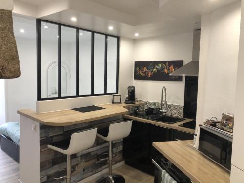 Morlaix Apartment | Historic Center Grand Apartment with Child-Friendly Amenities