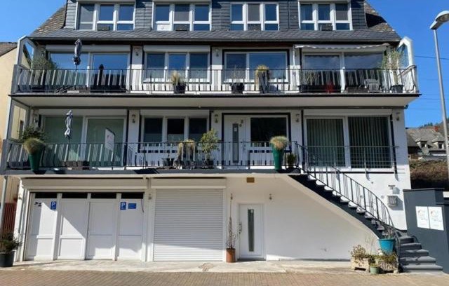 Klotten Apartment | Family-Friendly Appartements Moselblick with High Ratings