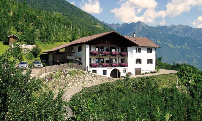 Cermes Apartment | Oceanfront Appartements Peilerhof with Breakfast & High Ratings