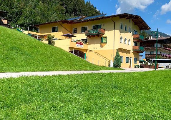 Kaltenbach Apartment | Unforgettable Appartements Samerhof - 4 Star, Rated 10/10