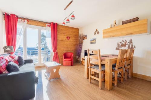 Font-Romeu-Odeillo-Via Apartment | Charming Chalet Apartments Steps from the City and Gondola