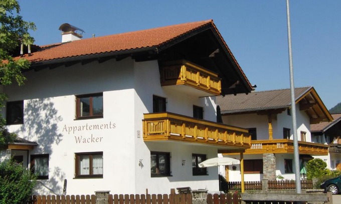 Bichlbach Apartment | Pet-Friendly Appartements Wacker with Ocean View & Spa