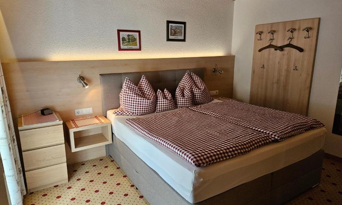 Achenkirch Apartment | Oceanfront Appartements Waldruh with Pool & Breakfast