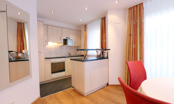 Saas-Fee Apartment | Top-Rated Apparthotel Feehof in Saas-Fee with Kitchen