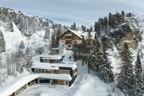 Obertauern Apartment | Exceptional Apparthotel Zirbenhof: Spa and Family-Friendly Stays