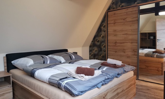 Senftenberg House | Comfortable Stay at Seenlandoase Reppist - Family Friendly
