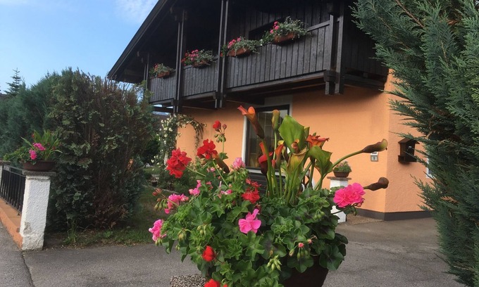 Grabenstatt Apartment | Appartment Gabi: Family-Friendly Retreat with 2 Bedrooms