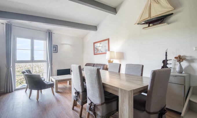 Saint-Martin-de-Re Apartment | Pet-Friendly Pertuis Apartment: A Family Retreat in St Martin